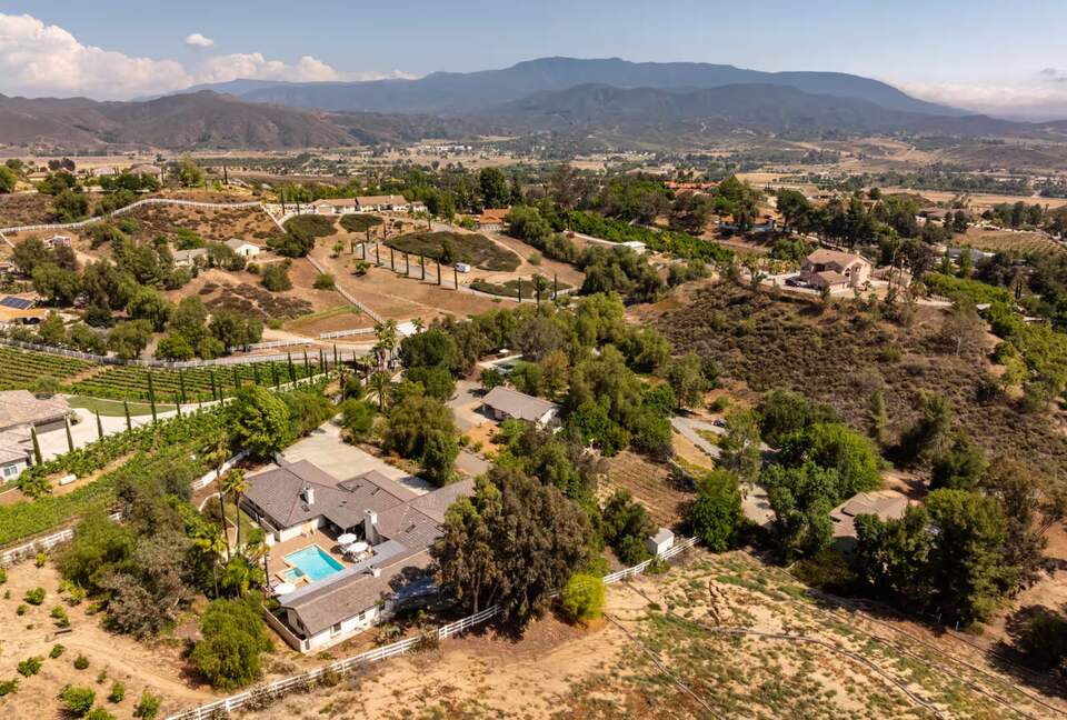 Temecula Wine Country Estate with Pool, Spa and Pickleball - Temecula, California