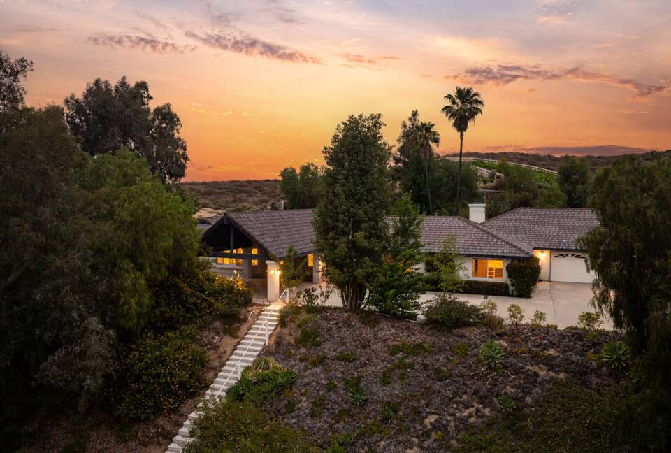 Temecula Wine Country Estate with Pool, Spa and Pickleball - Temecula, California