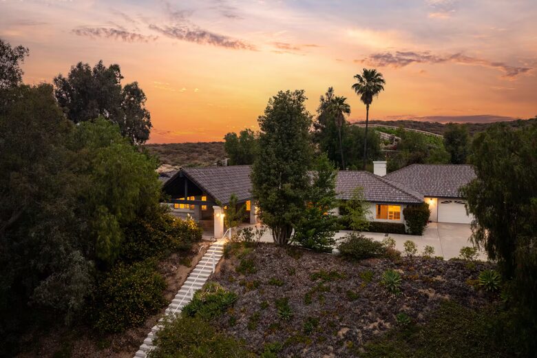Temecula Wine Country Estate with Pool, Spa and Pickleball - Temecula, California