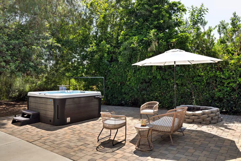 Temecula Wine Country Estate with Pool, Spa and Pickleball - Temecula, California