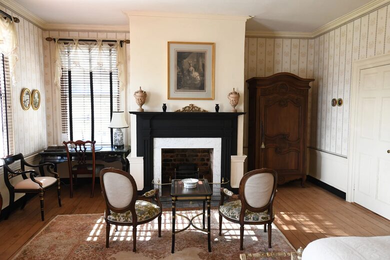 Historic Petersburg Residence with Five Suites and Gardens - Petersburg, Virginia
