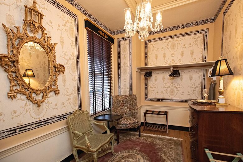 Historic Petersburg Residence with Five Suites and Gardens - Petersburg, Virginia