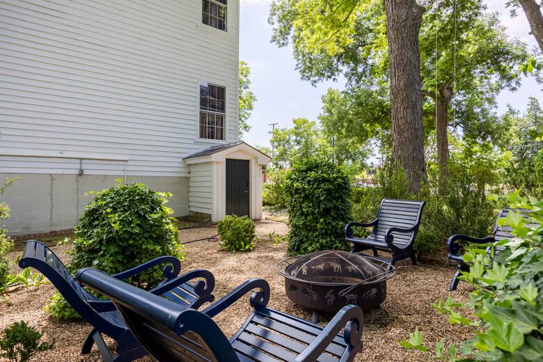 Historic Petersburg Residence with Five Suites and Gardens - Petersburg, Virginia