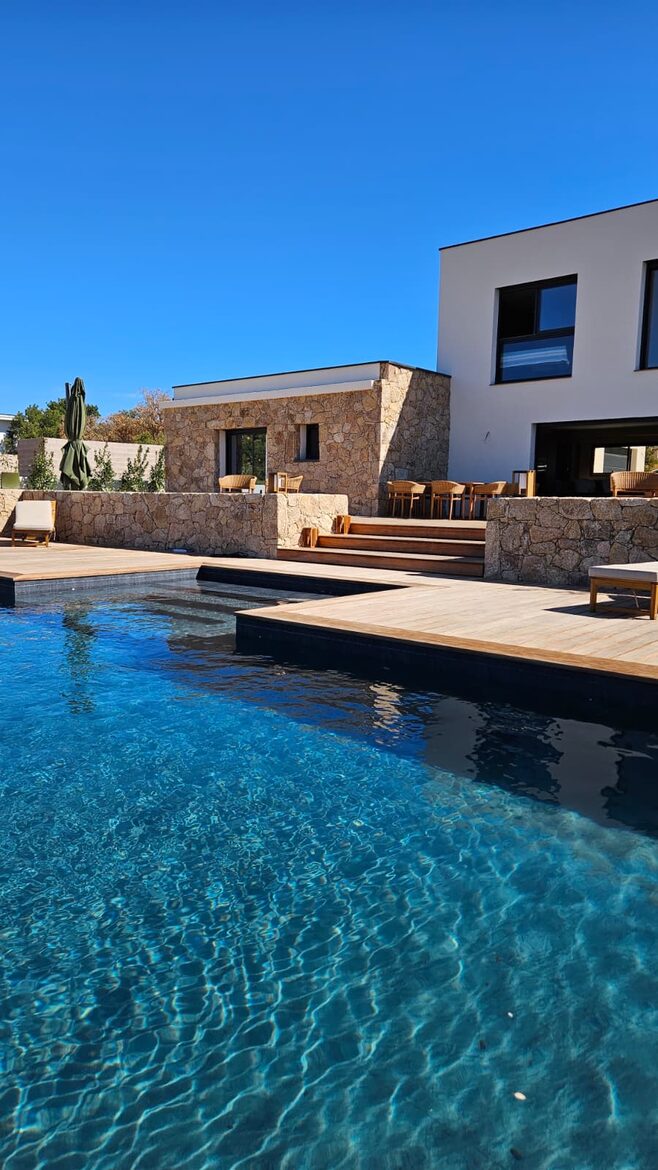 Contemporary Corsican Retreat near Saint Cyprien - Cirendinu, France