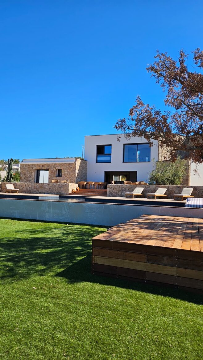 Contemporary Corsican Retreat near Saint Cyprien - Cirendinu, France