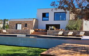 Contemporary Corsican Retreat near Saint Cyprien - Cirendinu, France
