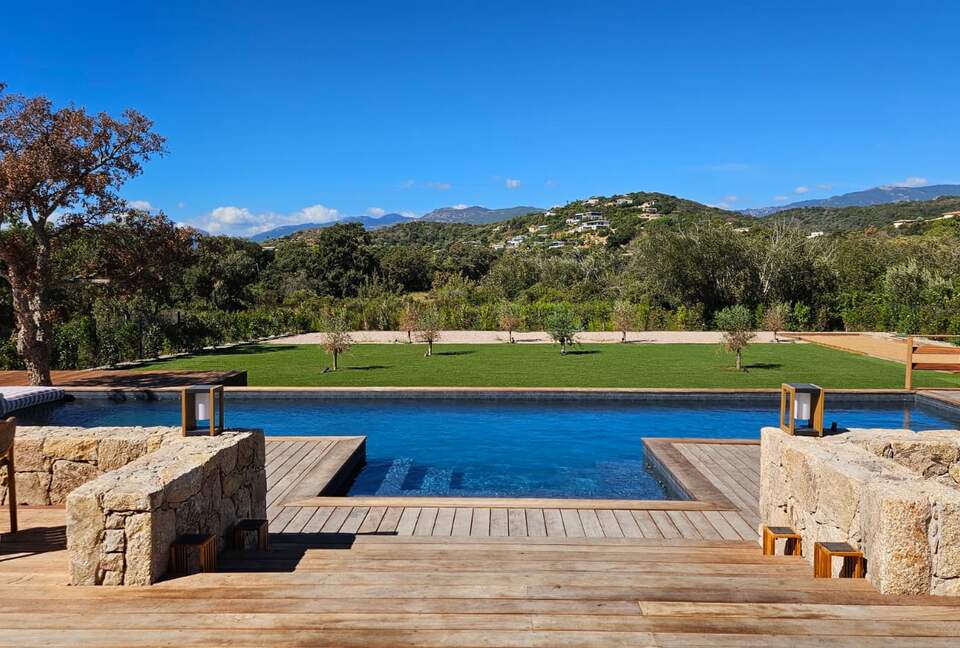 Contemporary Corsican Retreat near Saint Cyprien - Cirendinu, France