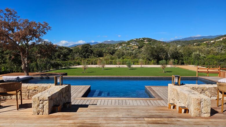 Contemporary Corsican Retreat near Saint Cyprien - Cirendinu, France