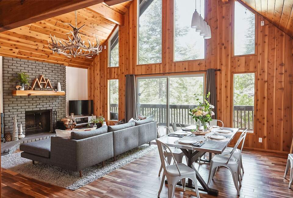Lake Arrowhead A-Frame with Forest Views and Lake Access - Lake Arrowhead, California