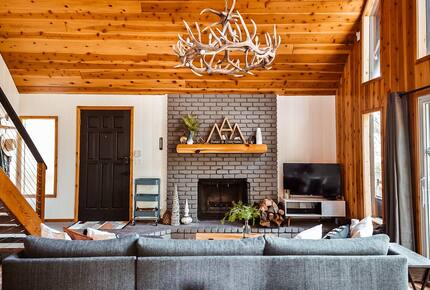 Lake Arrowhead A-Frame with Forest Views and Lake Access - Lake Arrowhead, California
