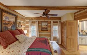 Cozy Log Cabin in the North Carolina Mountains - Zionville, North Carolina