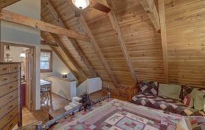 Cozy Log Cabin in the North Carolina Mountains - Zionville, North Carolina