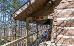 Cozy Log Cabin in the North Carolina Mountains - Zionville, North Carolina