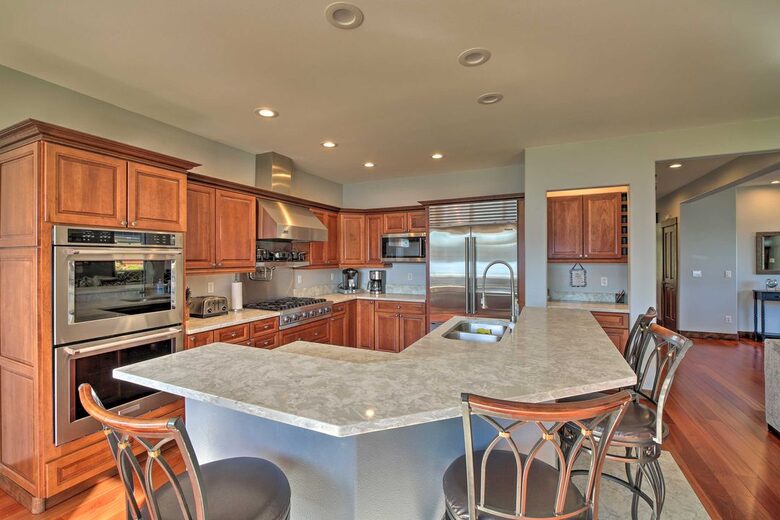 Waterfront Living in the Foothills of Mount Rainier - Eatonville, Washington