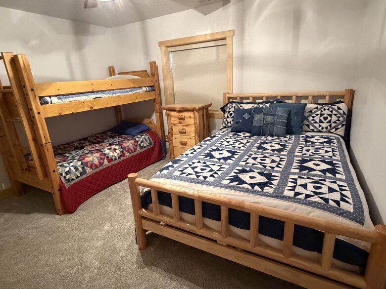 Duck Creek Mountain Cabin with Hot Tub & Casita - Duck Creek Village, Utah