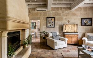 Historic Convent Home in Provence - Barbentane, France
