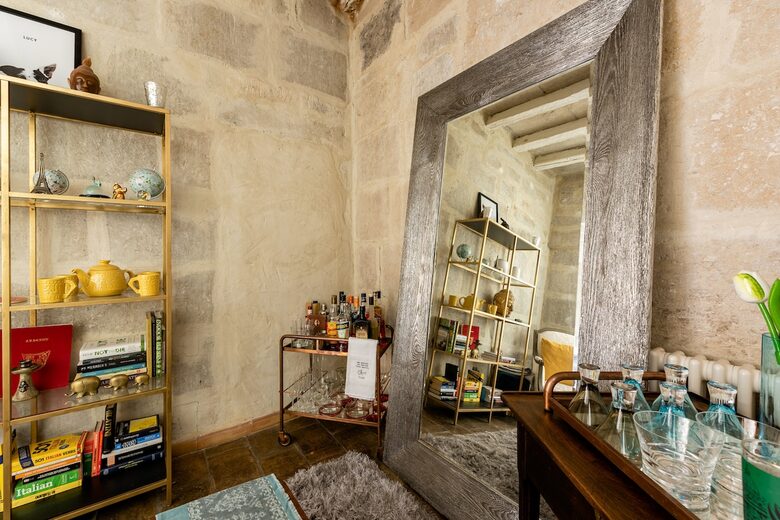 Historic Convent Home in Provence - Barbentane, France