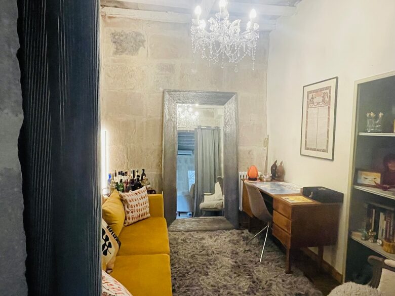 Historic Convent Home in Provence - Barbentane, France