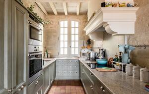 Historic Convent Home in Provence - Barbentane, France