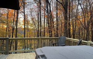 Cozy Log Cabin in the North Carolina Mountains - Zionville, North Carolina
