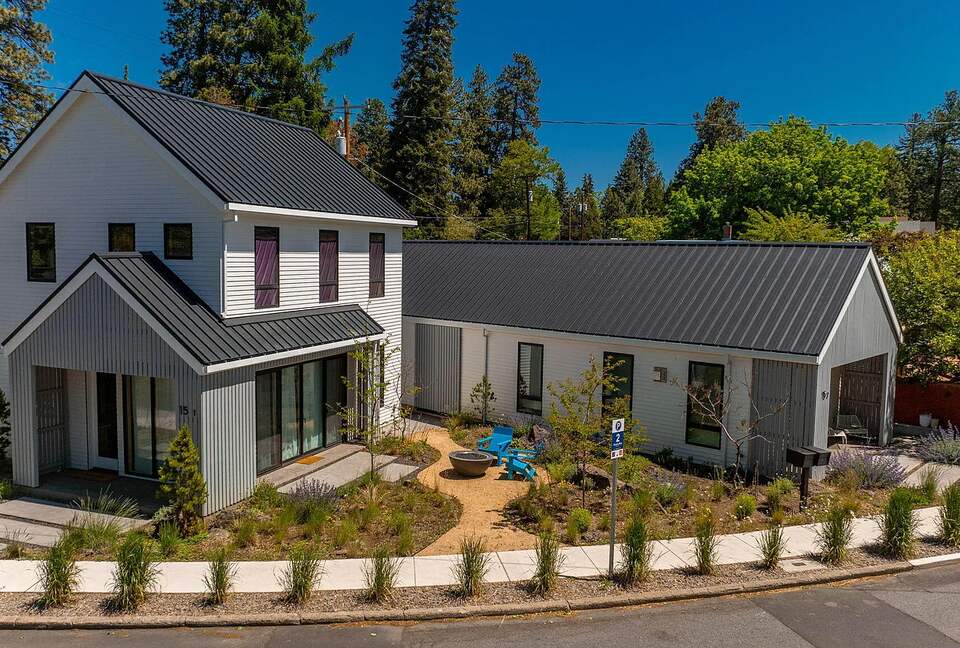 Contemporary Old Bend Home Near Downtown - Bend, Oregon