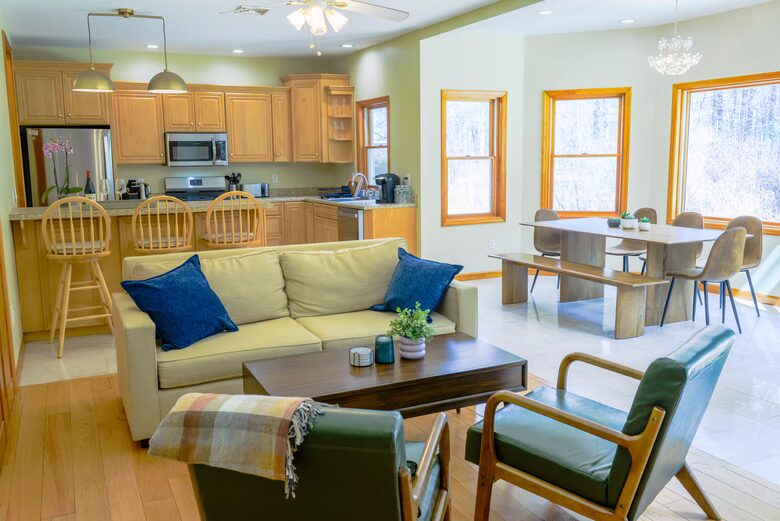Peaceful Palenville Escape Surrounded by Woodlands - Palenville, New York