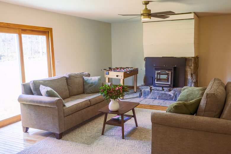 Peaceful Palenville Escape Surrounded by Woodlands - Palenville, New York