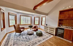 Peaceful Palenville Escape Surrounded by Woodlands - Palenville, New York
