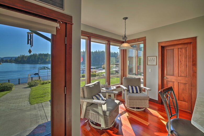Waterfront Living in the Foothills of Mount Rainier - Eatonville, Washington