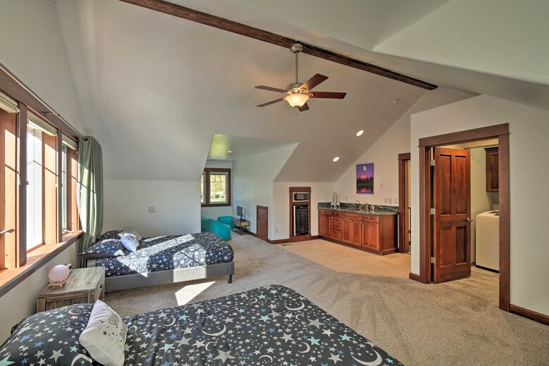 Waterfront Living in the Foothills of Mount Rainier - Eatonville, Washington