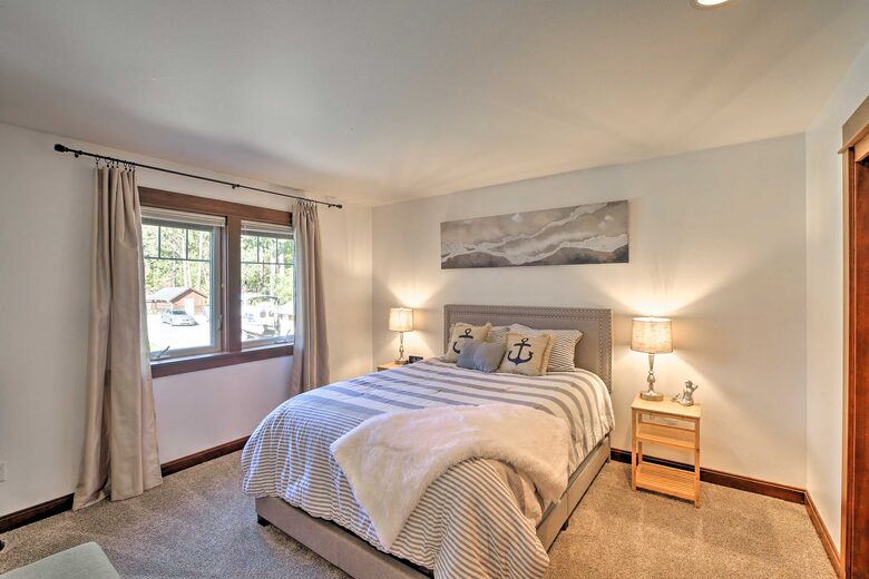 Waterfront Living in the Foothills of Mount Rainier - Eatonville, Washington