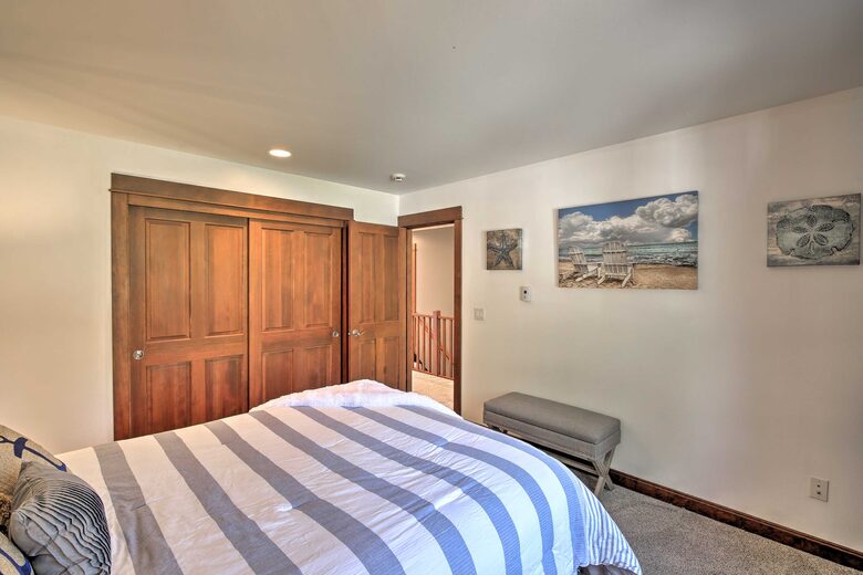 Waterfront Living in the Foothills of Mount Rainier - Eatonville, Washington