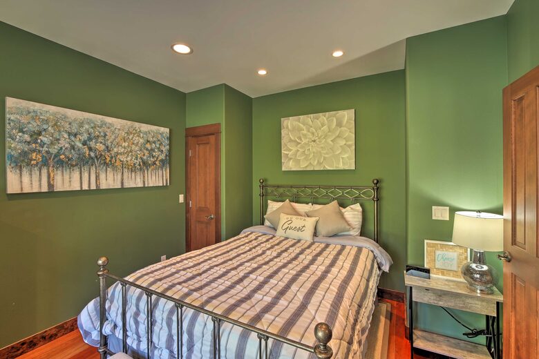 Waterfront Living in the Foothills of Mount Rainier - Eatonville, Washington