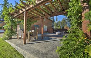 Waterfront Living in the Foothills of Mount Rainier - Eatonville, Washington