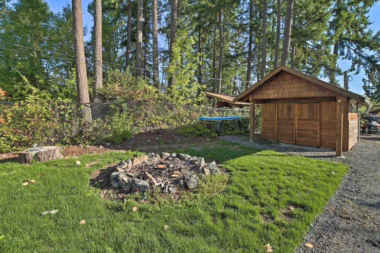 Waterfront Living in the Foothills of Mount Rainier - Eatonville, Washington