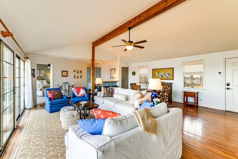 Kentucky Lakefront Retreat with Private Dock and Sunset Views - New Concord, Kentucky