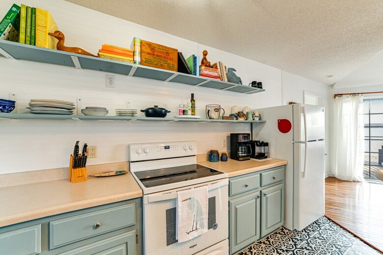 Kentucky Lakefront Retreat with Private Dock and Sunset Views - New Concord, Kentucky