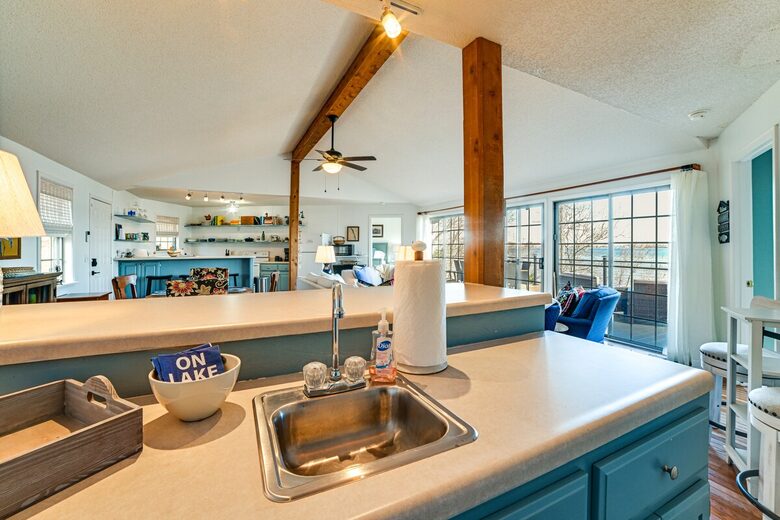 Kentucky Lakefront Retreat with Private Dock and Sunset Views - New Concord, Kentucky
