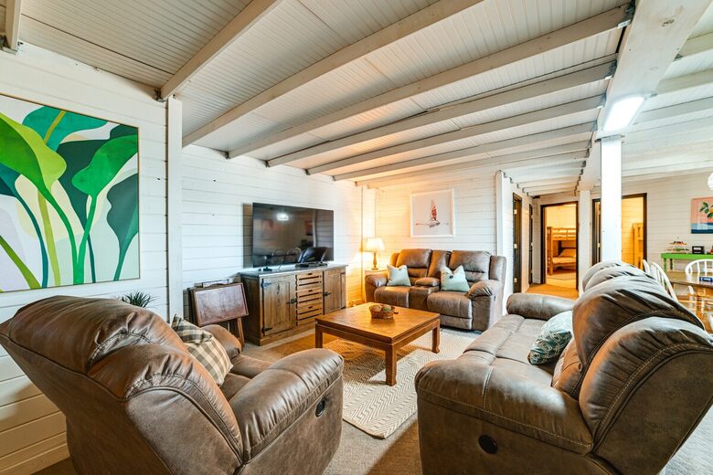 Kentucky Lakefront Retreat with Private Dock and Sunset Views - New Concord, Kentucky