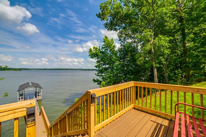 Kentucky Lakefront Retreat with Private Dock and Sunset Views - New Concord, Kentucky