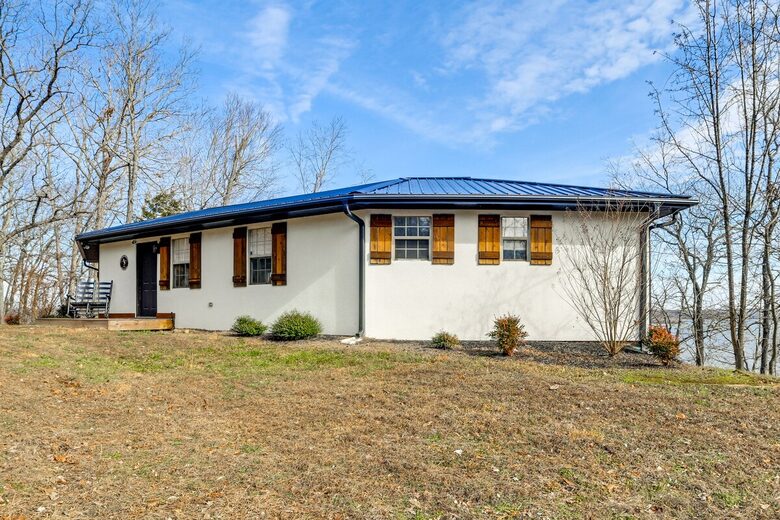 Kentucky Lakefront Retreat with Private Dock and Sunset Views - New Concord, Kentucky