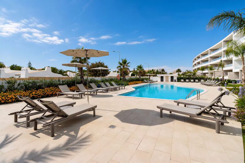 Contemporary Lagos Escape with Sweeping Ocean Views - Lagos, Lote 6, Bloco 5, Apartment 2B, Portugal