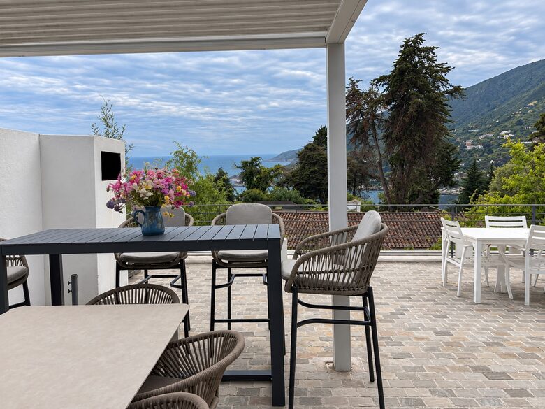 Zapallar Coastal Retreat with Pool and Pacific Views - Zapallar, Chile