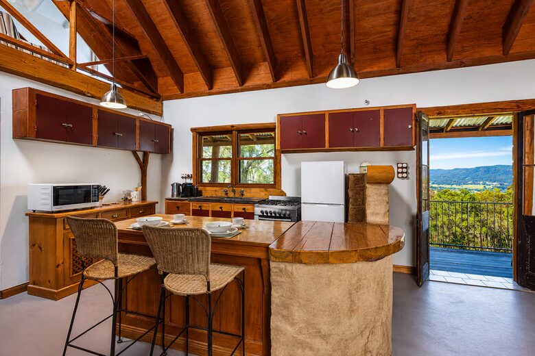 Hunter Valley Hilltop Retreat with Pool and Watagan Range Views - Mount View, Australia