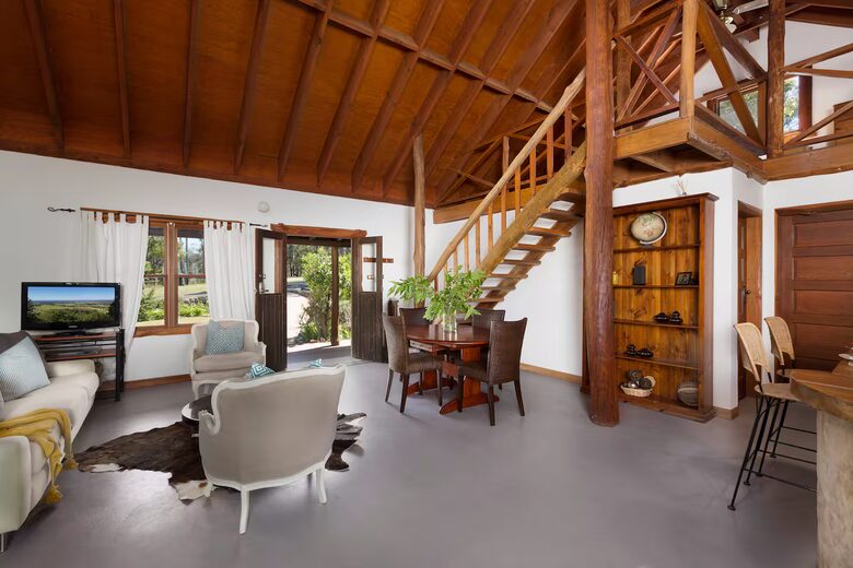 Hunter Valley Hilltop Retreat with Pool and Watagan Range Views - Mount View, Australia