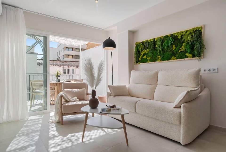 Elegant Terrace Apartment in Historic Marbella - Marbella, Spain