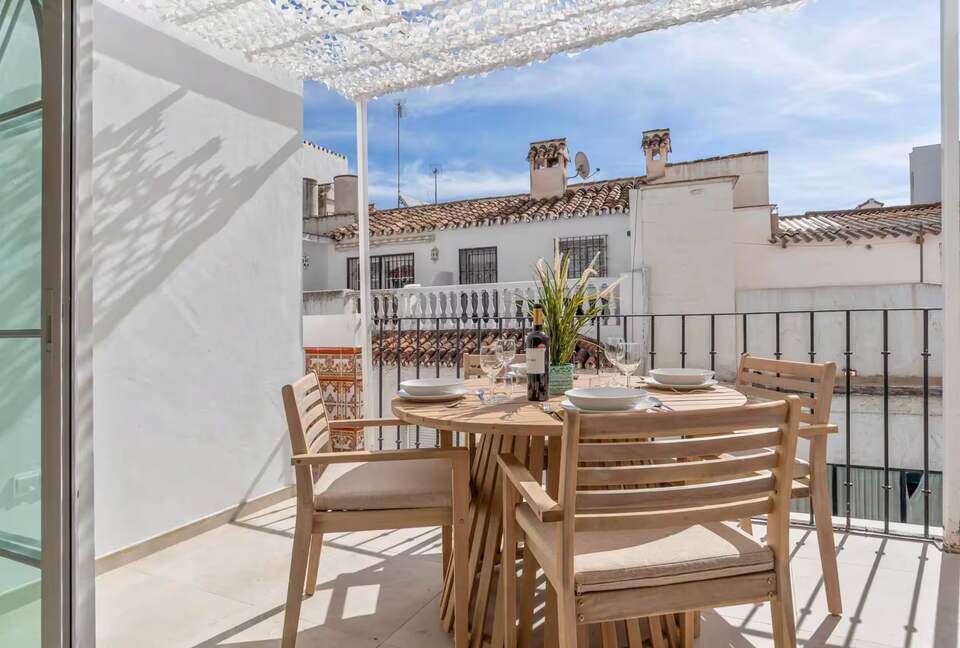 Elegant Terrace Apartment in Historic Marbella - Marbella, Spain
