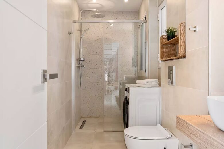Elegant Terrace Apartment in Historic Marbella - Marbella, Spain