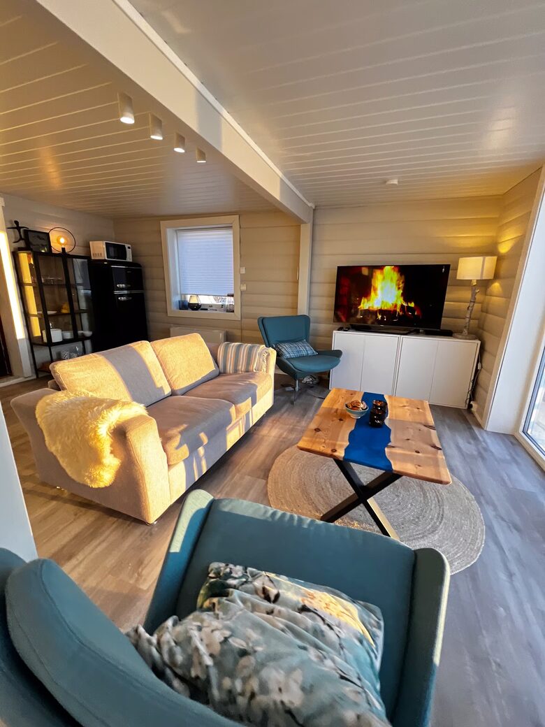 Arctic Lakeview Lodge in Kvænangen - Burfjord, Norway