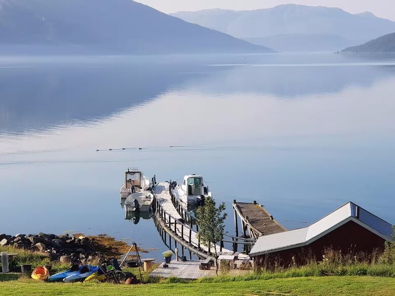Arctic Lakeview Lodge in Kvænangen - Burfjord, Norway